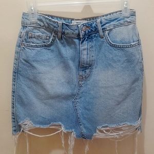 Denim skirt. Forever 21, size P